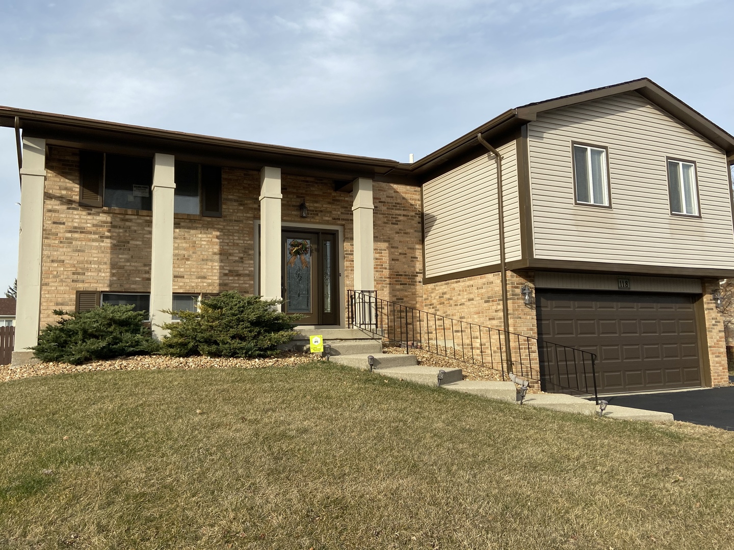 118 Pheasant Road Matteson, IL 60443 - Photo 3 of 49