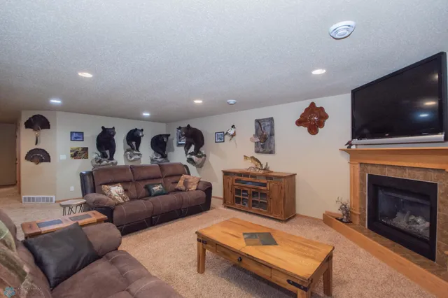 $469,900 | 1218 35th St S Circle, Moorhead, MN 56560