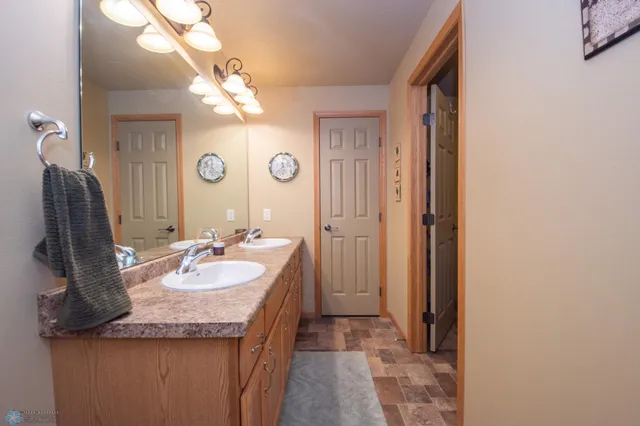 $469,900 | 1218 35th St S Circle, Moorhead, MN 56560