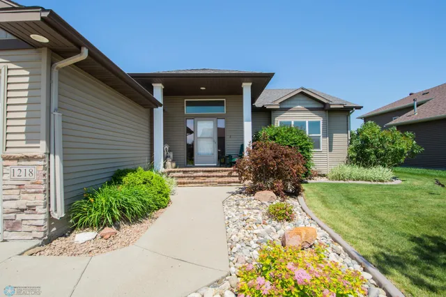 $469,900 | 1218 35th St S Circle, Moorhead, MN 56560