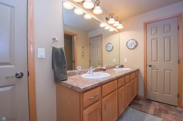 $469,900 | 1218 35th St S Circle, Moorhead, MN 56560