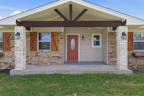 $675,000 | 6996 Ganzer Road East, Denton, TX 76207