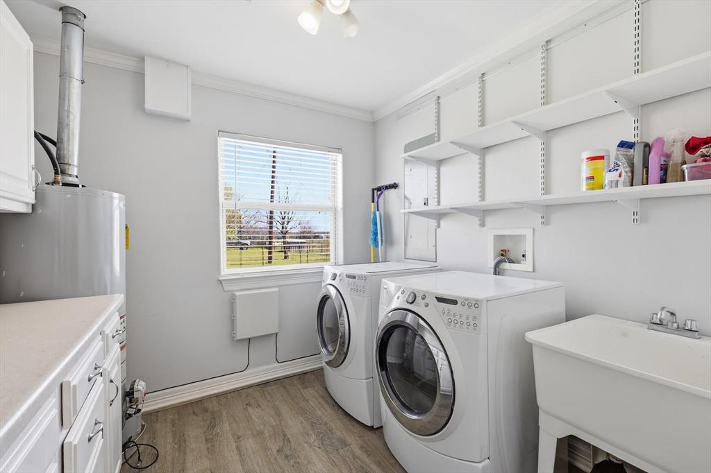 6996 Ganzer Road East Denton, TX 76207 - Photo 14 of 38 Spacious laundry room