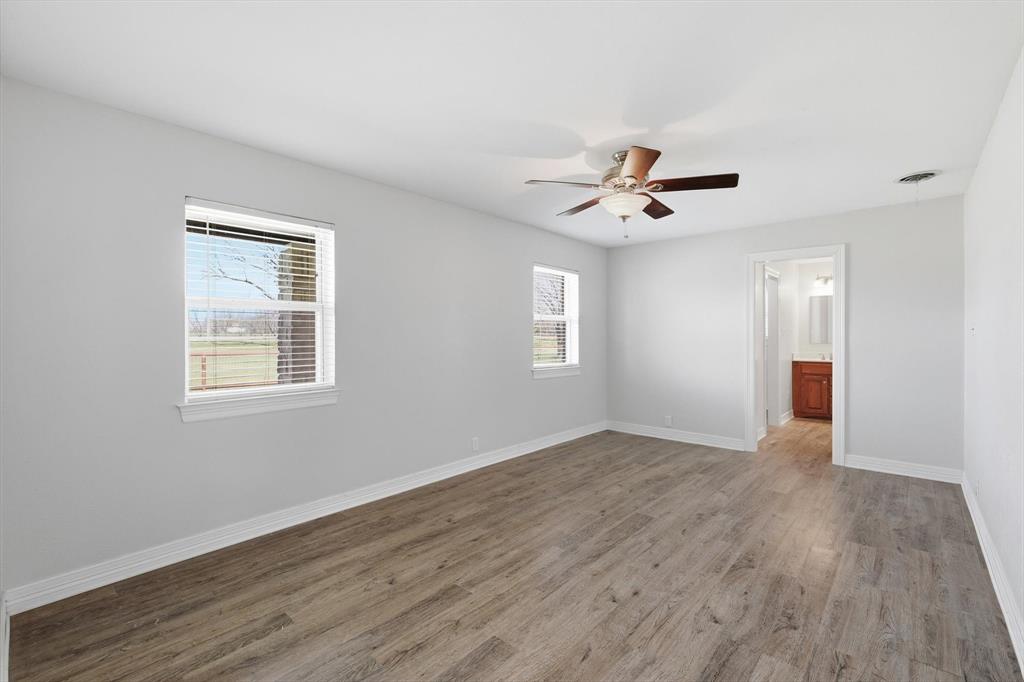 6996 Ganzer Road East Denton, TX 76207 - Photo 16 of 38 Primary bedroom