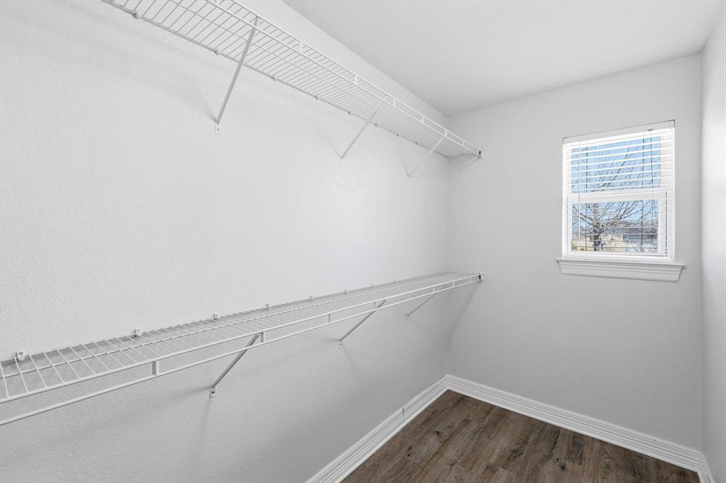 6996 Ganzer Road East Denton, TX 76207 - Photo 20 of 38 Primary bedroom closet