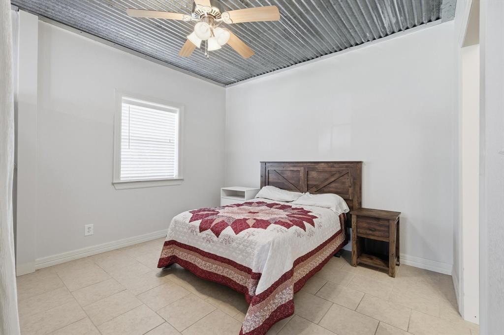 6996 Ganzer Road East Denton, TX 76207 - Photo 27 of 38 Apartment bedroom