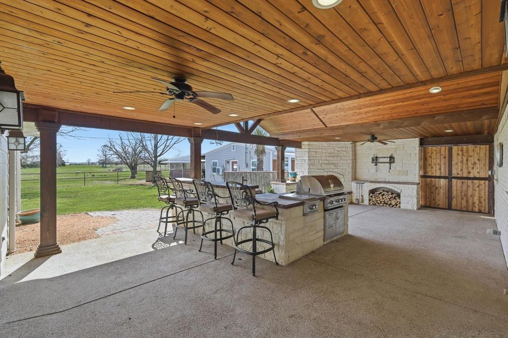 6996 Ganzer Road East Denton, TX 76207 - Photo 29 of 38 Outdoor kitchen