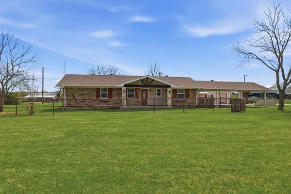 $675,000 | 6996 Ganzer Road East, Denton, TX 76207