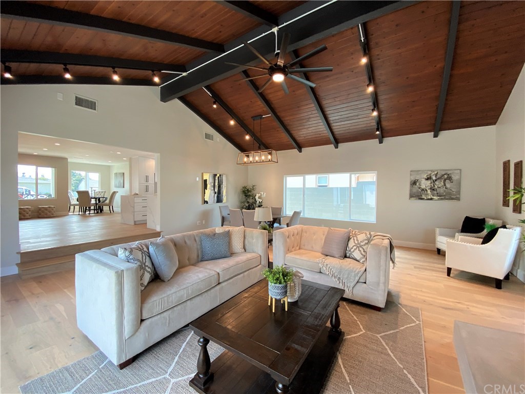 5035 Avenue B Torrance, CA 90505 - Photo 20 of 60 a living room with furniture