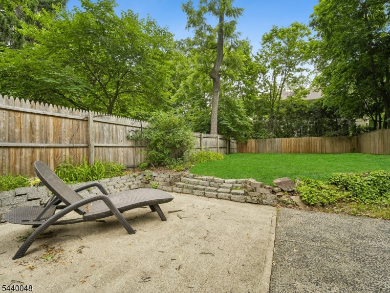 485 Valley Road, Unit 2 Montclair, NJ 07043 - Photo 24 of 32