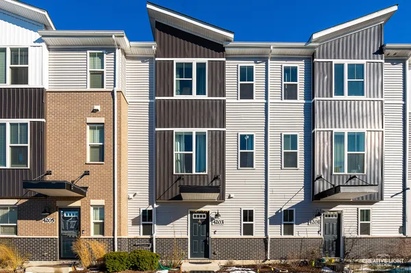 $449,000 | 4203 Calder Lane, Aurora, IL 60504