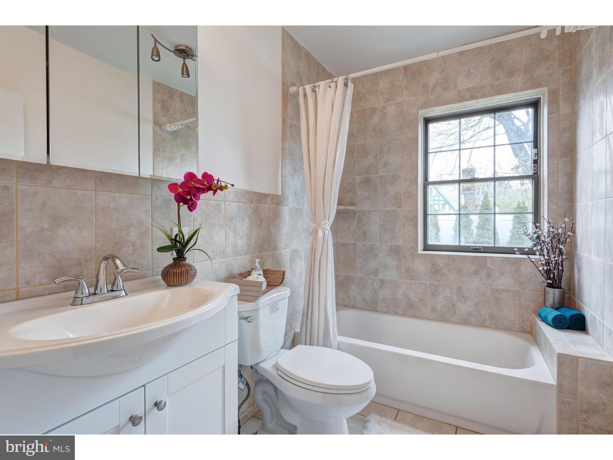 430 Gilpin Road Penn Valley, PA 19096 - Photo 26 of 40 First floor full bath