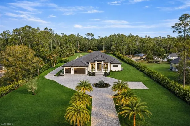 $2,199,000 | 467 20th Avenue Northeast, Naples, FL 34120