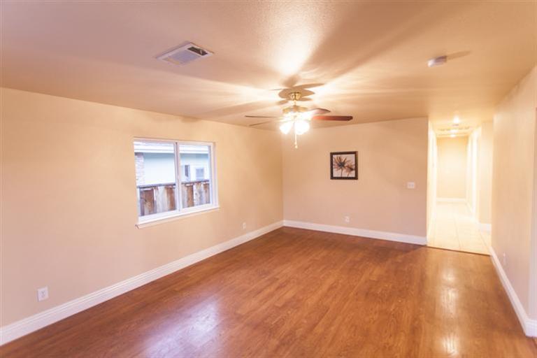 1453 South Church Avenue Reedley, CA 93654 - Photo 6 of 15 family room