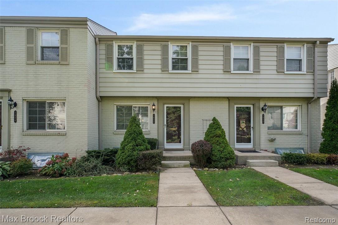 1652 Graefield Road Birmingham, MI 48009 - Photo 1 of 25 DSC03949.jpg