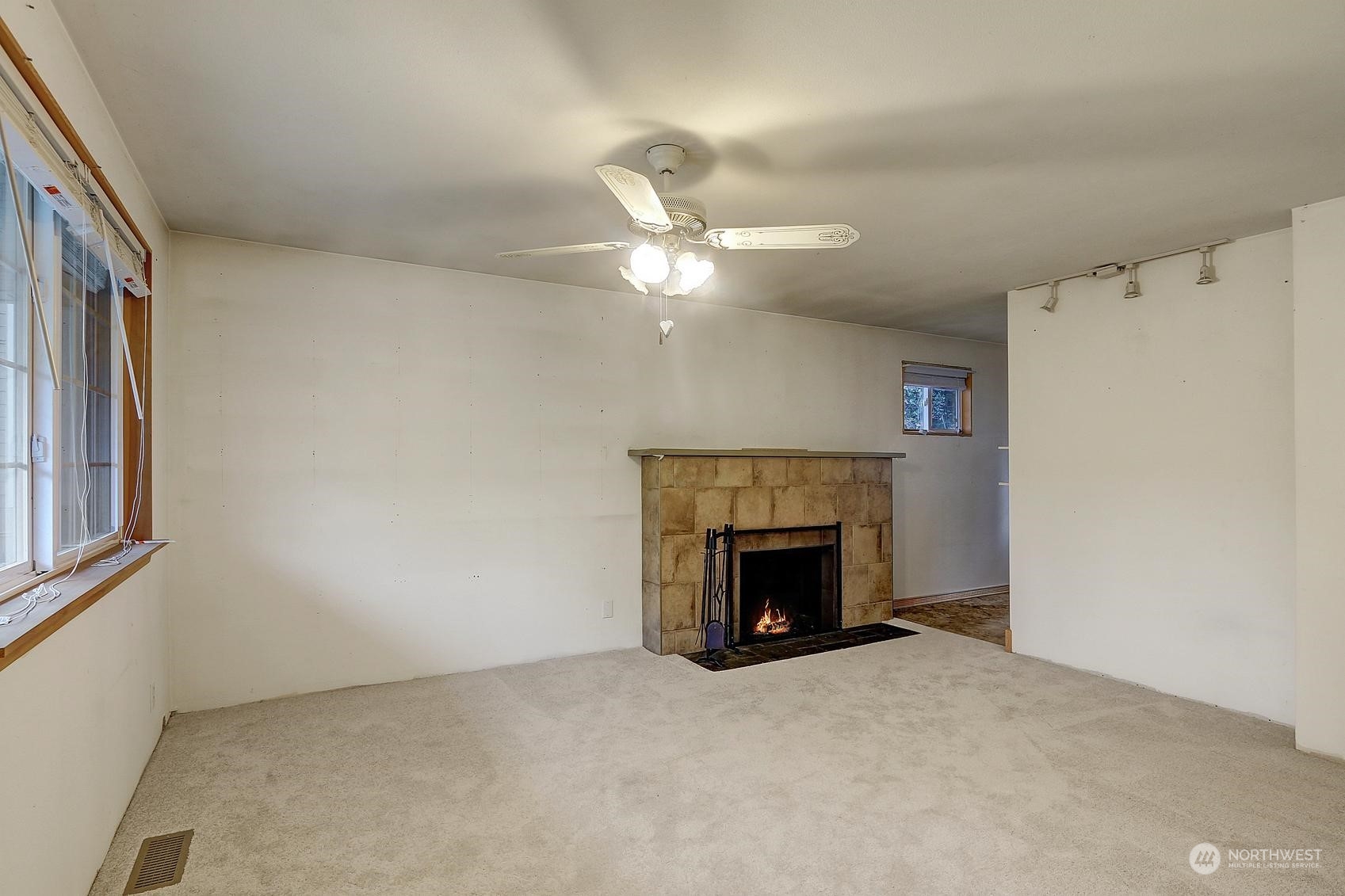 7501 Dumar Way Southwest Seattle, WA 98106 - Photo 18 of 23 Gallery Image 18