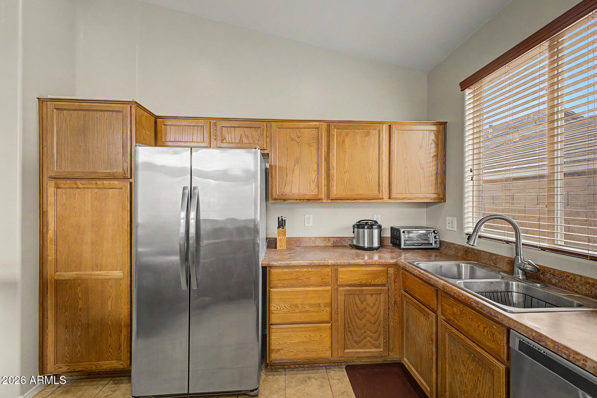 3918 East Pollack Street Phoenix, AZ 85042 - Photo 10 of 26 10 - Pollack