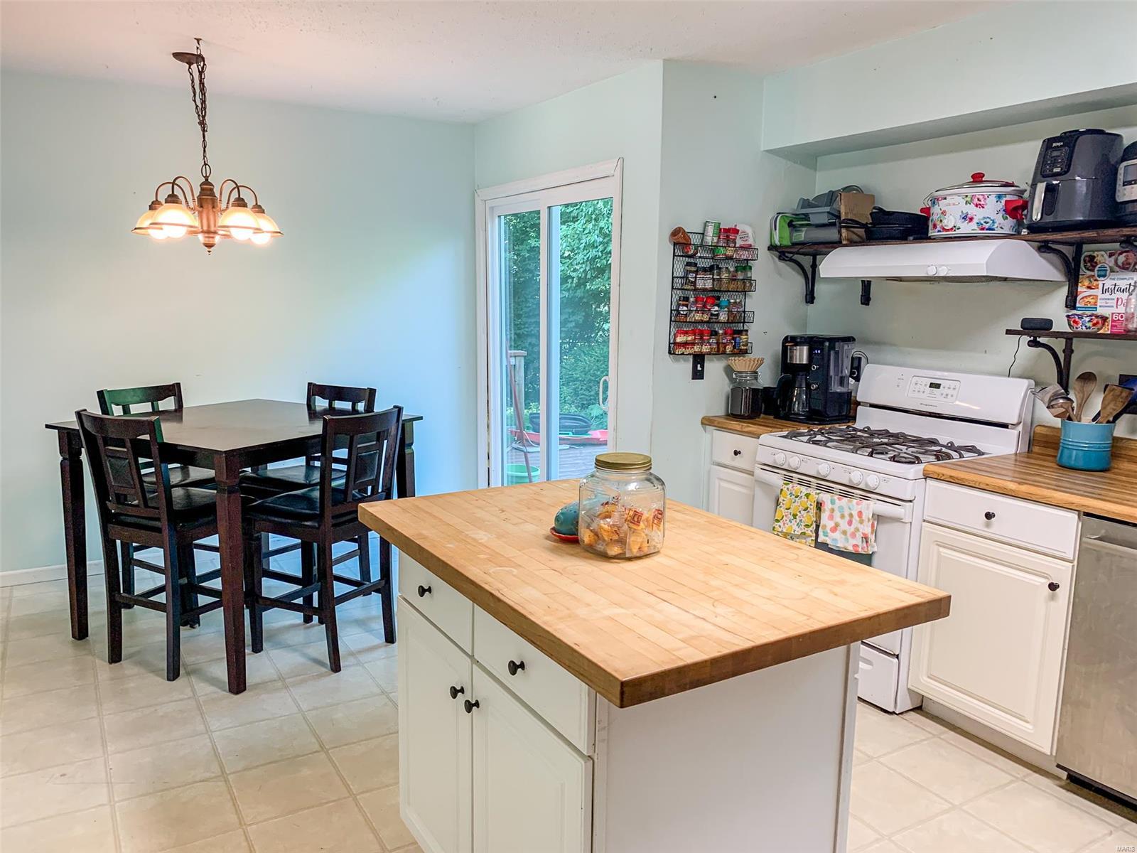 3316 Cedar Mountain Road Belleville, IL 62221 - Photo 21 of 39 Gallery Image 21