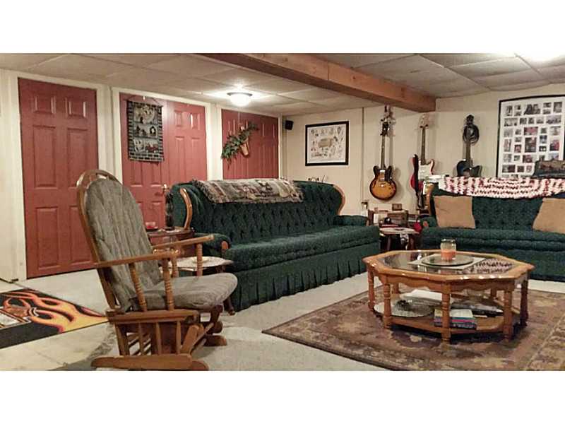 1440 Main Street Coventry, RI 02816 - Photo 7 of 8 Den/Family/Great Room.