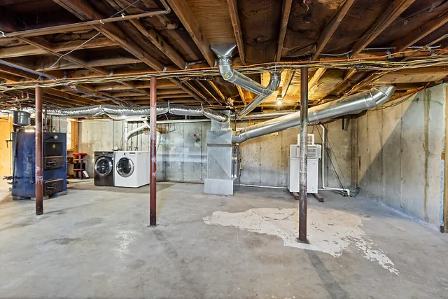 $299,995 | 3 Kingman Street, Fairfield, ME 04937