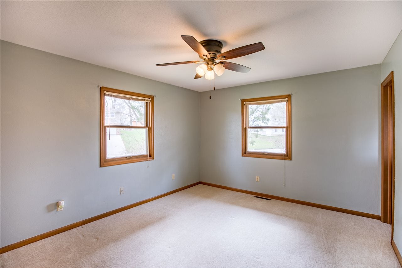 1401 Spring Court Wellman, IA 52356 - Photo 11 of 26 Gallery Image 11