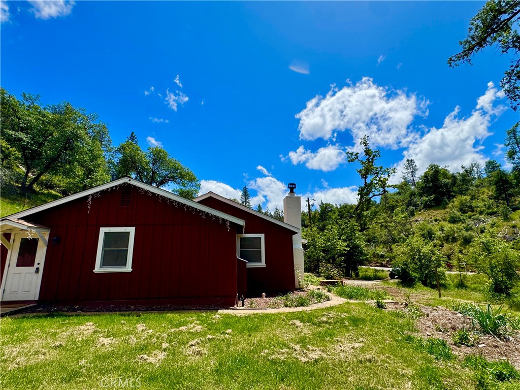 5628 East Whitlock Road Mariposa, CA 95338 - Photo 6 of 41