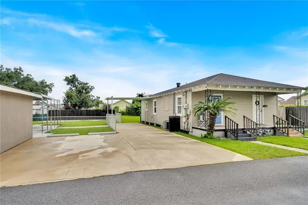 $335,000 | 530 Urbandale Street, Marrero, LA 70072