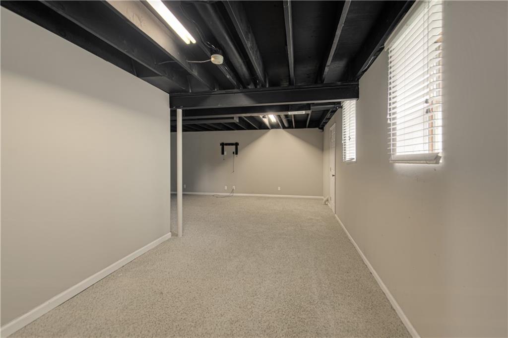 8209 Bell Road Lenexa, KS 66219 - Photo 31 of 49