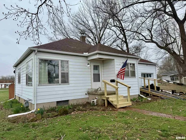 $99,900 | 710 West Maple Street, Herrin, IL 62948