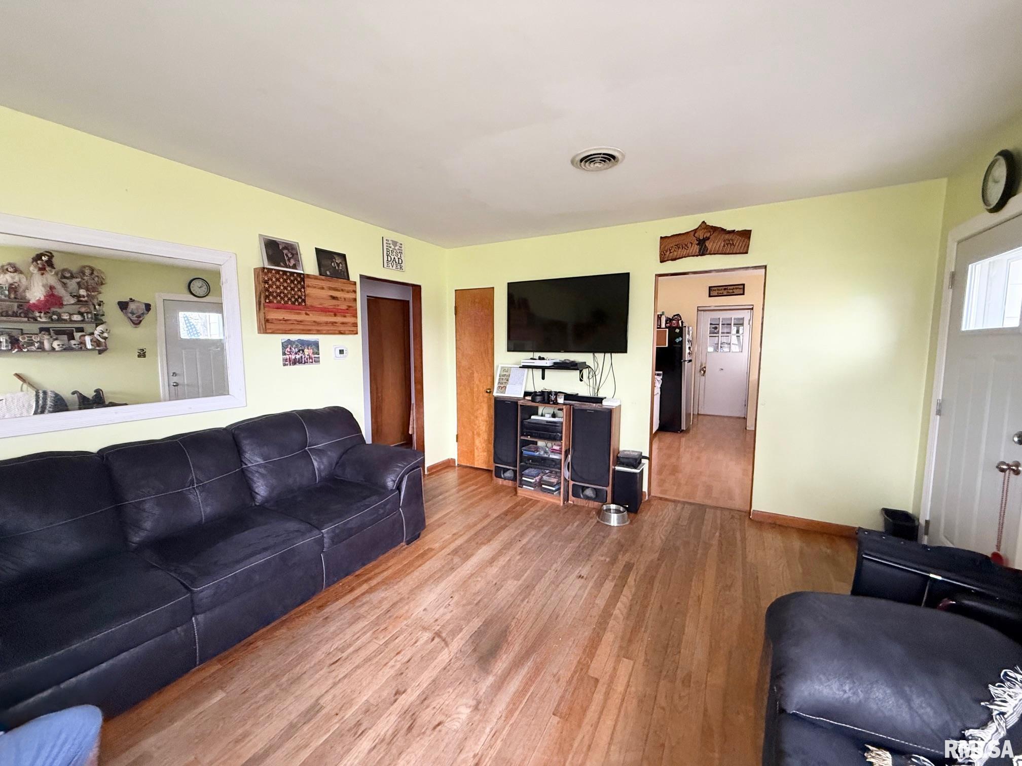 710 West Maple Street Herrin, IL 62948 - Photo 4 of 7