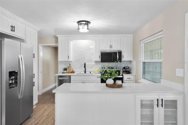 $639,900 | 2712 South Crystal Lake Drive, Orlando, FL 32806