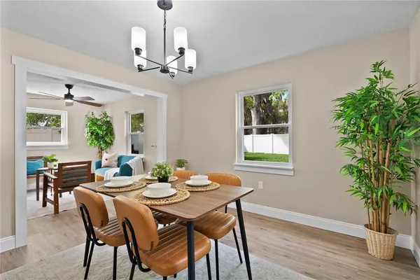 $639,900 | 2712 South Crystal Lake Drive, Orlando, FL 32806
