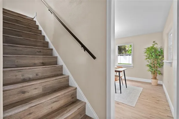 $639,900 | 2712 South Crystal Lake Drive, Orlando, FL 32806
