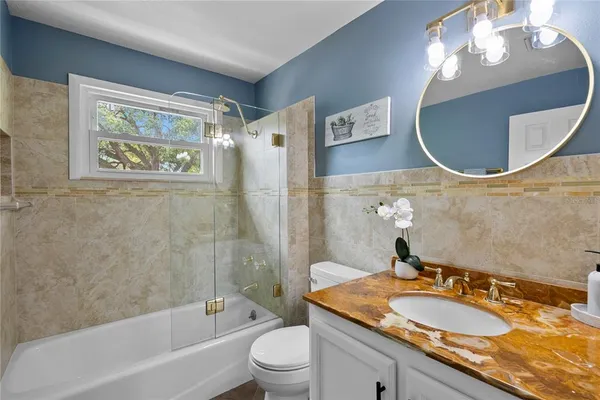 $639,900 | 2712 South Crystal Lake Drive, Orlando, FL 32806