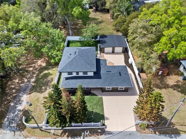 $639,900 | 2712 South Crystal Lake Drive, Orlando, FL 32806