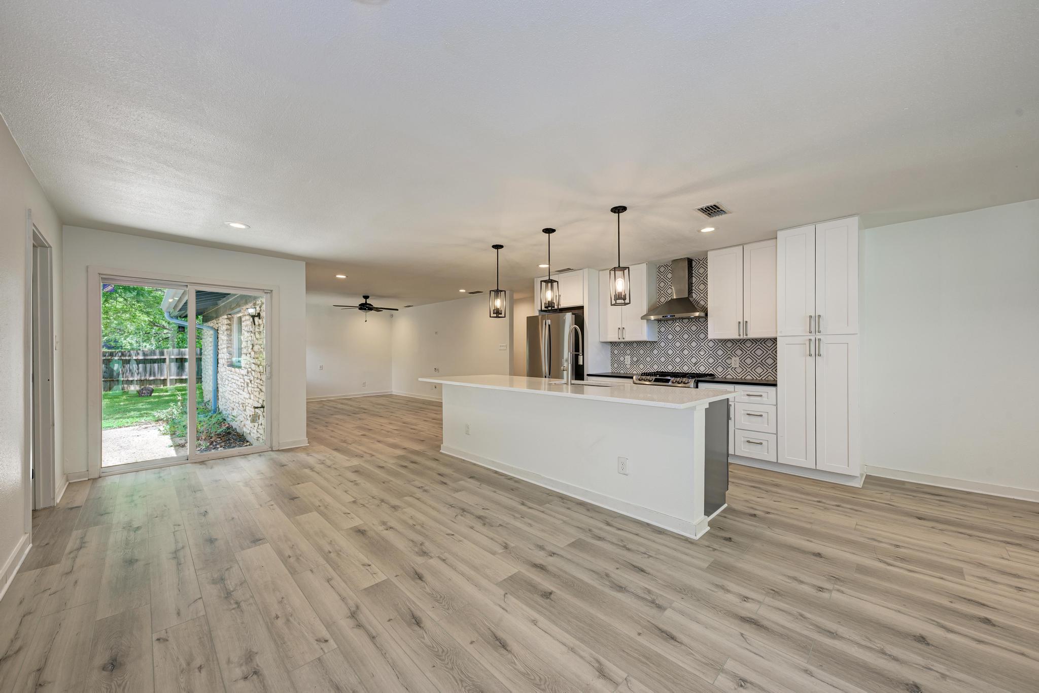 6700 Kings Point Austin, TX 78723 - Photo 10 of 40