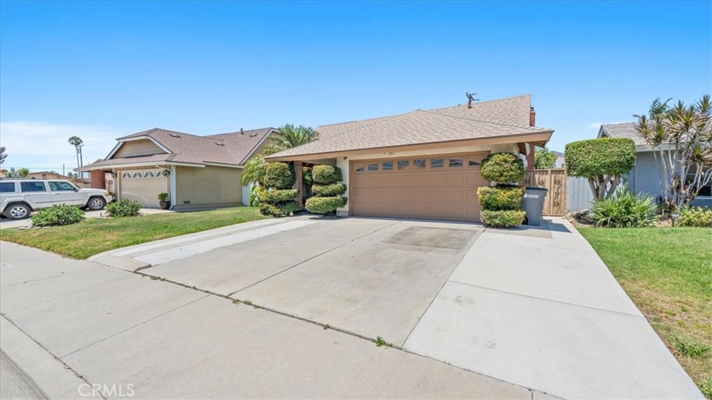 809 East Cyrene Street Carson, CA 90746 - Photo 3 of 47