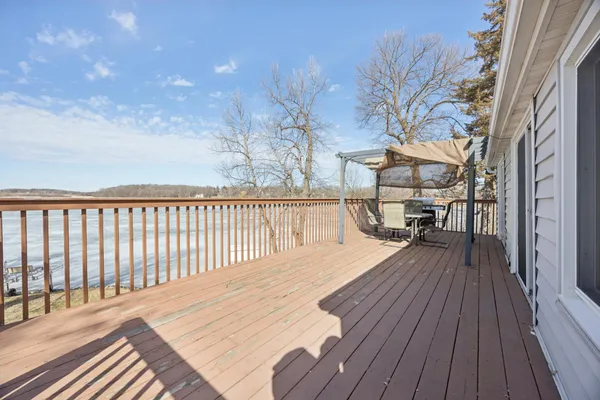 $375,000 | 6423 85th Street Northwest, Maple Lake, MN 55358
