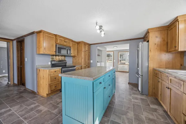 $375,000 | 6423 85th Street Northwest, Maple Lake, MN 55358