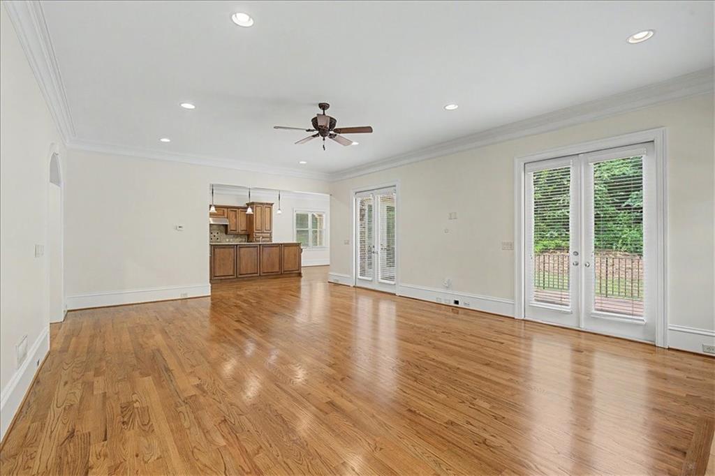 3880 Stratford Walk Circle Atlanta, GA 30342 - Photo 12 of 48