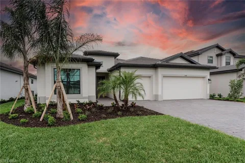 $669,777 | 19701 Fox Grove Drive, Estero, FL 33928