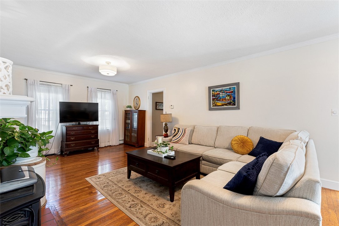 124 Meadow Road Woonsocket, RI 02895 - Photo 8 of 47