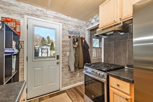 $169,900 | 1727 East Lake Street, Osakis, MN 56360