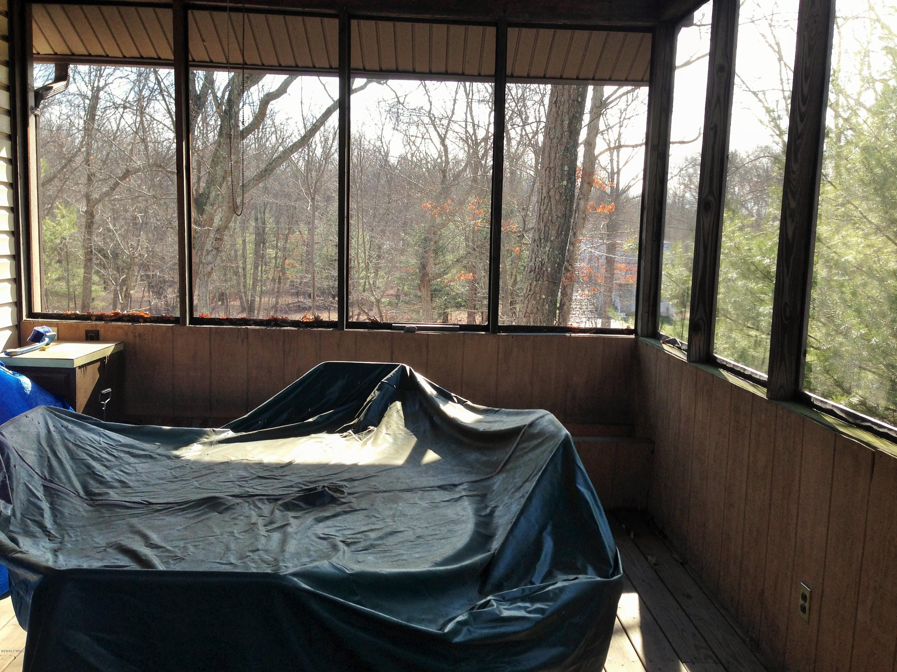 241 Fox Road Dingmans Ferry, PA 18328 - Photo 17 of 47