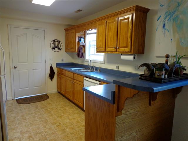 2937 Roberts Ridge Road Manchester, TN 37355 - Photo 7 of 16