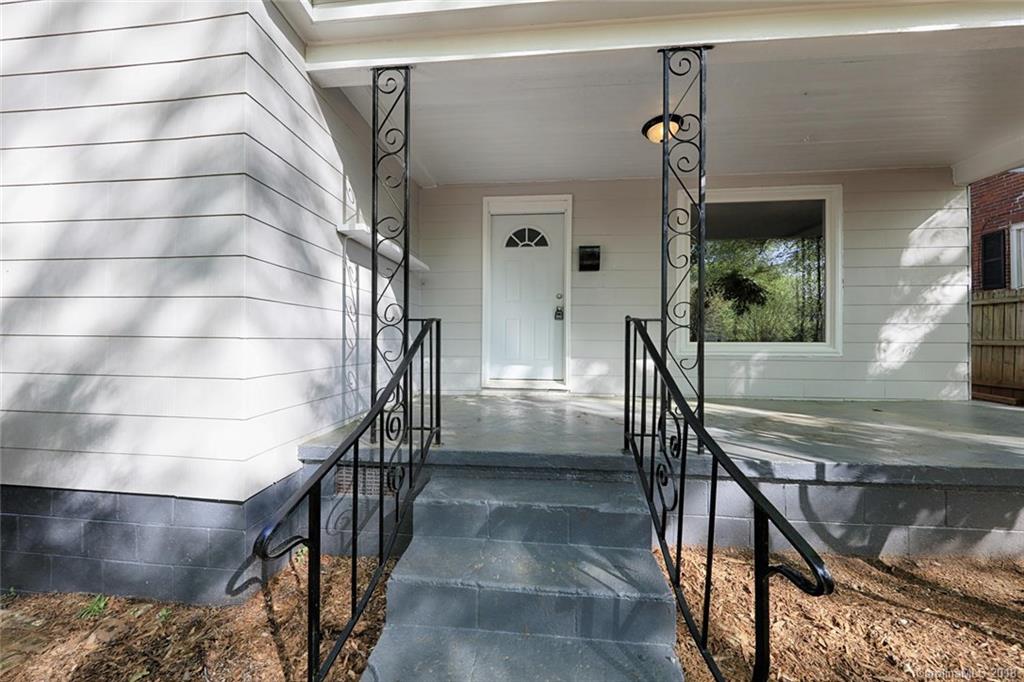 1400 Effingham Road Charlotte, NC 28208 - Photo 3 of 17 Gallery Image 3