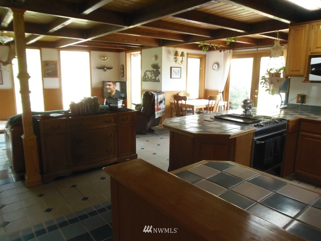 314 Kroupa Road Curlew, WA 99118 - Photo 5 of 25 Gallery Image 5