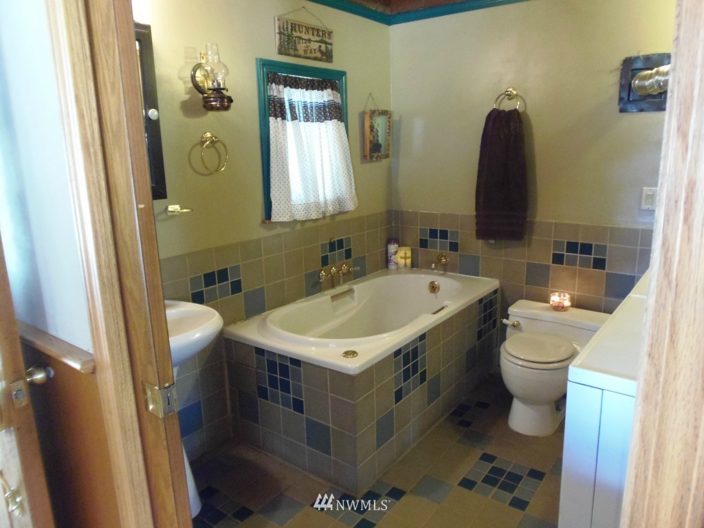 314 Kroupa Road Curlew, WA 99118 - Photo 10 of 25 Gallery Image 10