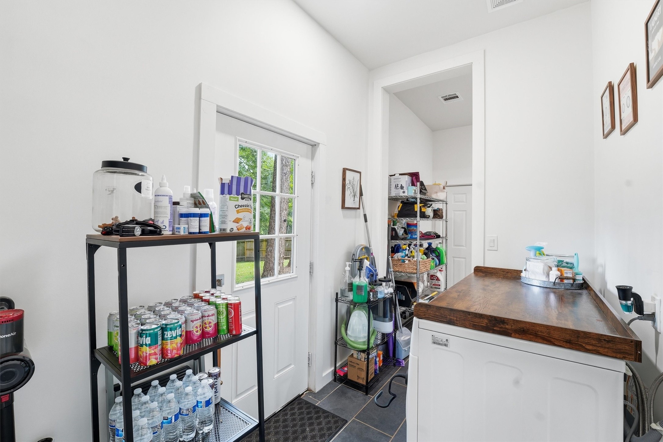 13100 Royal Springs Road Conroe, TX 77303 - Photo 6 of 10 Laundry
