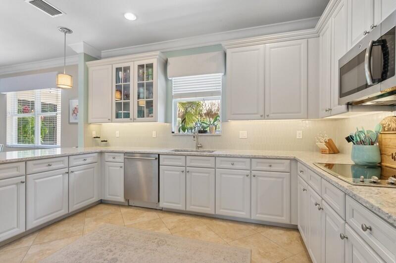 189 Umbrella Place Jupiter, FL 33458 - Photo 4 of 51 Gourmet kitchen